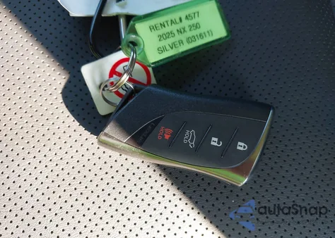 2025 Lexus Nx 250 Premium z USA, uszkodzony, nr VIN 2T2GDCAZ9SC031611